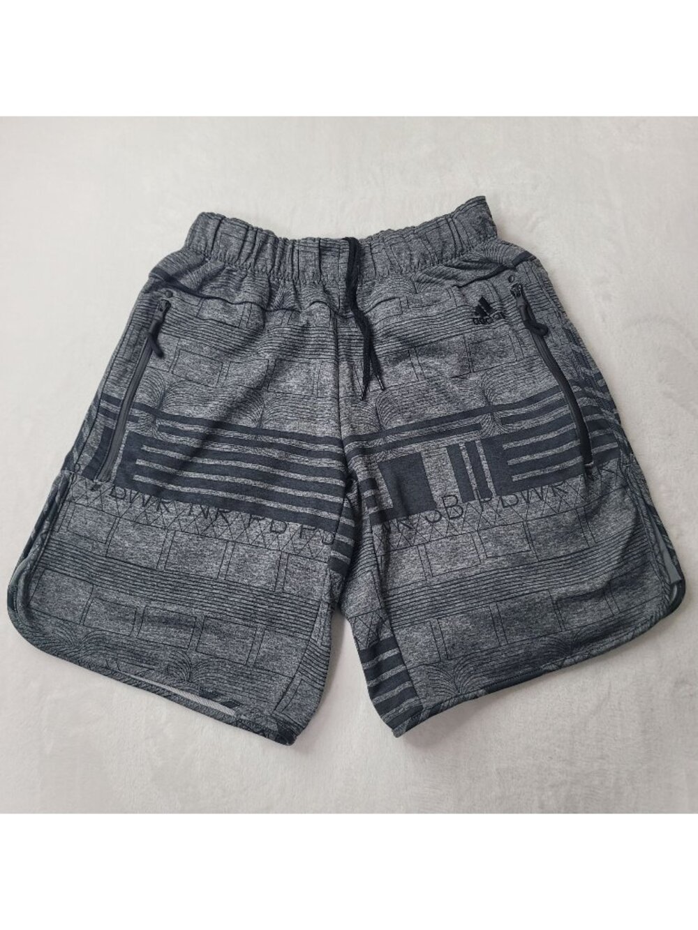 Adidas Men's Gray Patterned Athletic Shorts With Zippered Pockets Size S